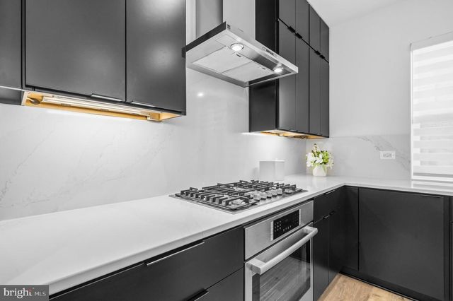 2040 TYSONS RIDGELINE RD, Falls Church, VA 22043