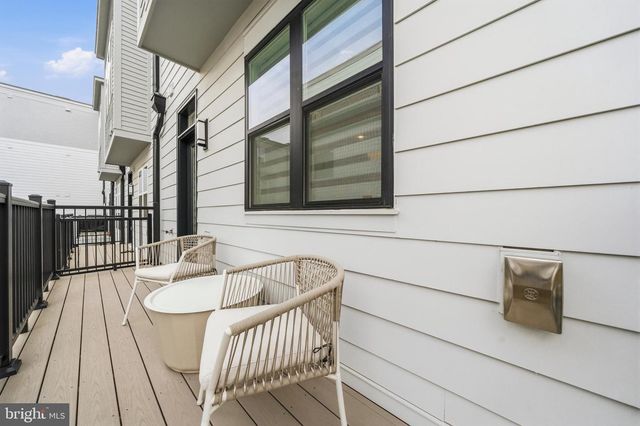 2040 TYSONS RIDGELINE RD, Falls Church, VA 22043