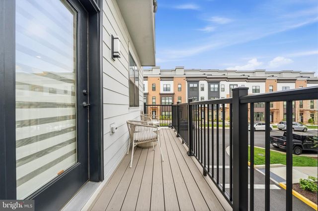 2040 TYSONS RIDGELINE RD, Falls Church, VA 22043