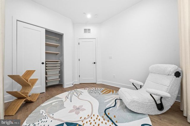 2040 TYSONS RIDGELINE RD, Falls Church, VA 22043