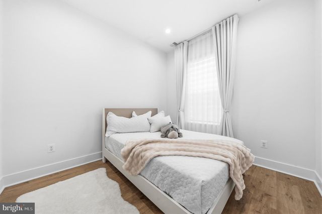 2040 TYSONS RIDGELINE RD, Falls Church, VA 22043