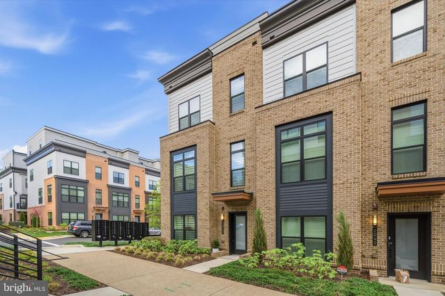 2040 TYSONS RIDGELINE RD, Falls Church, VA 22043