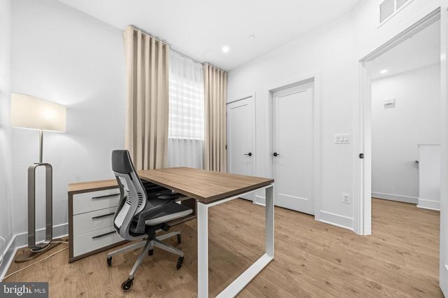 2040 TYSONS RIDGELINE RD, Falls Church, VA 22043