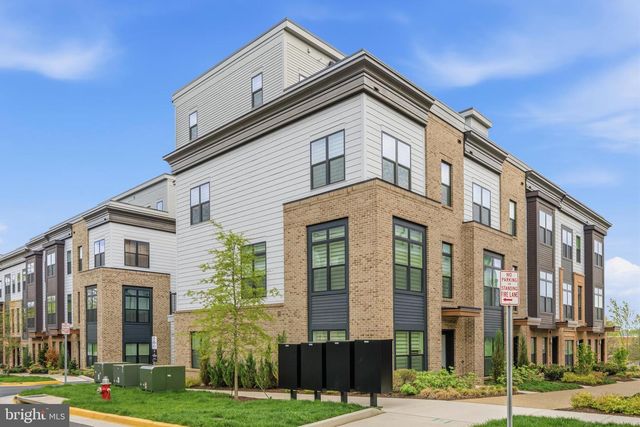 2040 TYSONS RIDGELINE RD, Falls Church, VA 22043