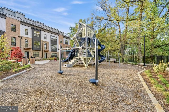 2040 TYSONS RIDGELINE RD, Falls Church, VA 22043