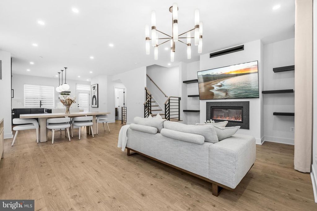 2040 TYSONS RIDGELINE RD, Falls Church, VA 22043