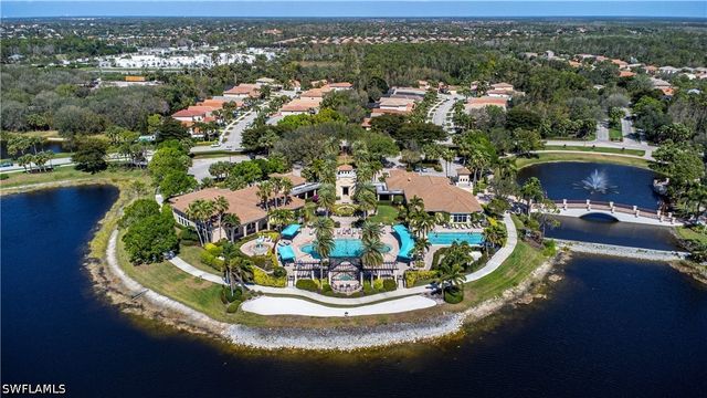 1289 Barrigona CT, Naples, FL 34119