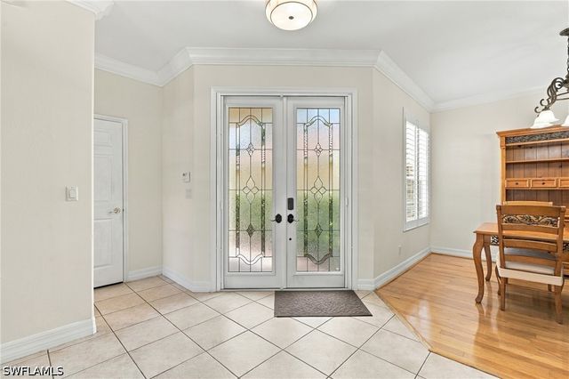 1289 Barrigona CT, Naples, FL 34119