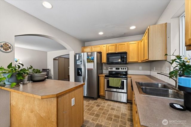 7240 177th Street E, Puyallup, WA 98375