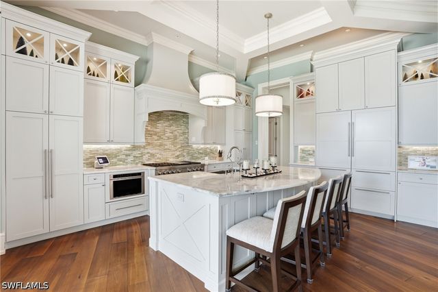 1870 4th ST S, Naples, FL 34102