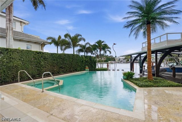 1870 4th ST S, Naples, FL 34102