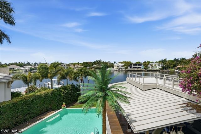 1870 4th ST S, Naples, FL 34102