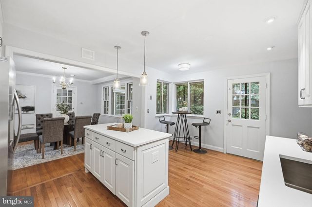 5910 OVERLEA RD, Bethesda, MD 20816