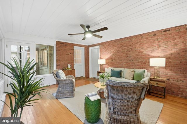 5910 OVERLEA RD, Bethesda, MD 20816