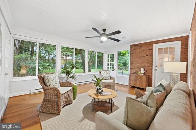 5910 OVERLEA RD, Bethesda, MD 20816