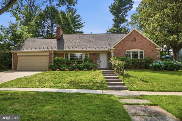 5910 OVERLEA RD, Bethesda, MD 20816