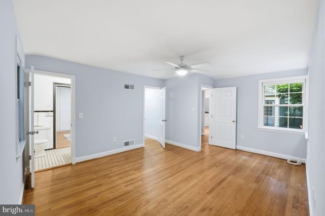 5910 OVERLEA RD, Bethesda, MD 20816