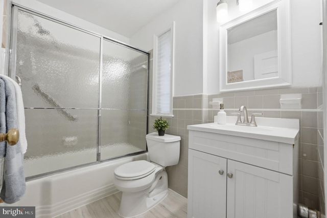 5910 OVERLEA RD, Bethesda, MD 20816