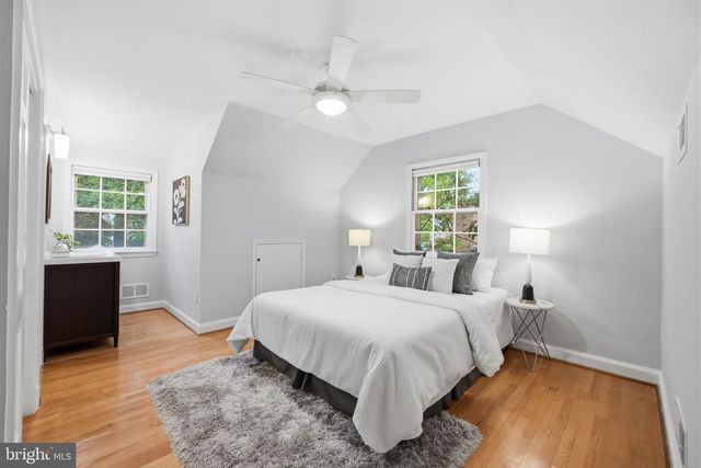5910 OVERLEA RD, Bethesda, MD 20816