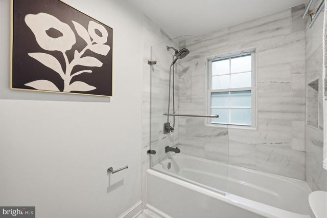 5910 OVERLEA RD, Bethesda, MD 20816