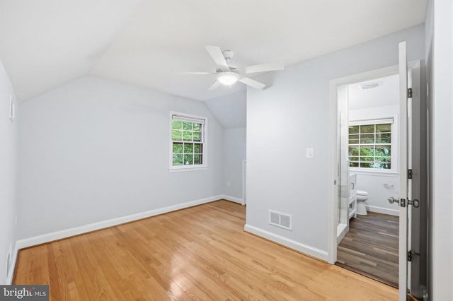 5910 OVERLEA RD, Bethesda, MD 20816