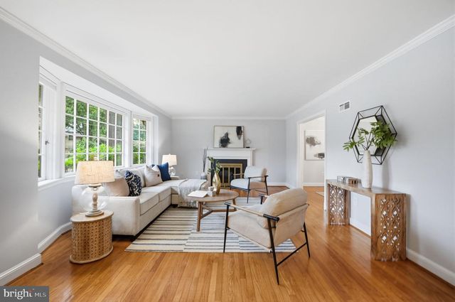 5910 OVERLEA RD, Bethesda, MD 20816