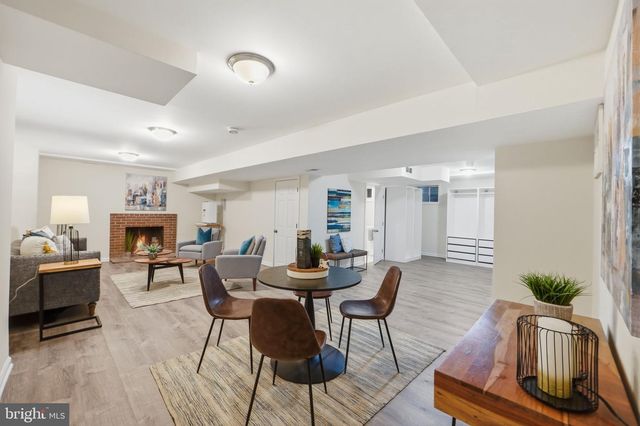 5910 OVERLEA RD, Bethesda, MD 20816