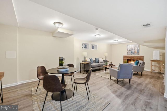 5910 OVERLEA RD, Bethesda, MD 20816