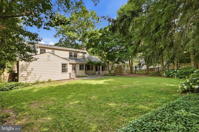 5910 OVERLEA RD, Bethesda, MD 20816