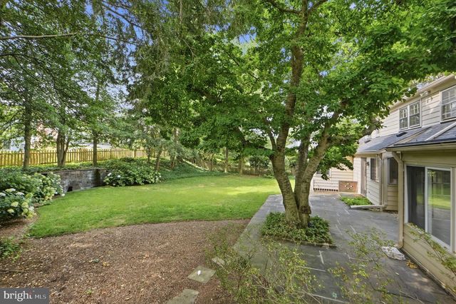 5910 OVERLEA RD, Bethesda, MD 20816