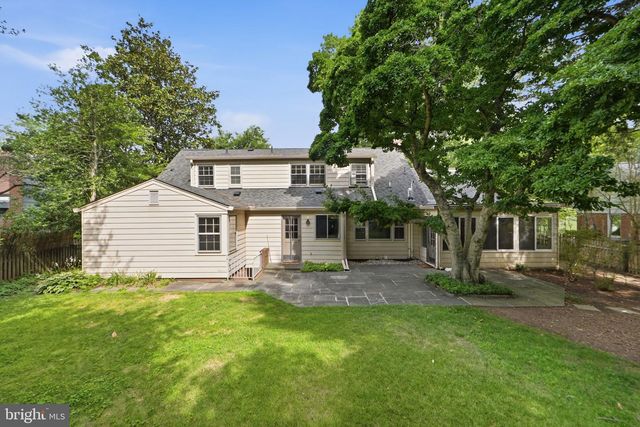 5910 OVERLEA RD, Bethesda, MD 20816