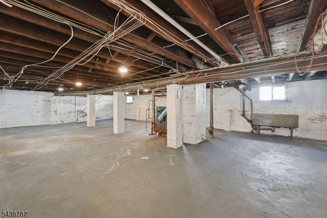 219 Magie Ave, Roselle Park Boro, NJ 07204
