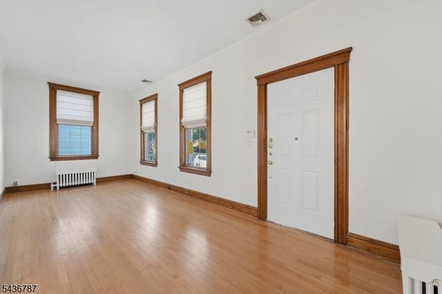 219 Magie Ave, Roselle Park Boro, NJ 07204