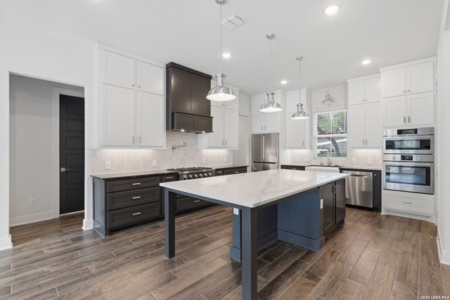 259 shepherds crook, Helotes, TX 78023