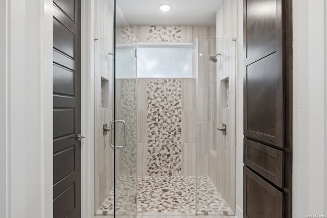 259 shepherds crook, Helotes, TX 78023