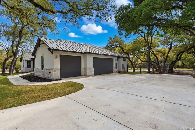 259 shepherds crook, Helotes, TX 78023