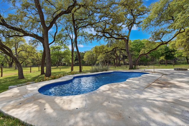 259 shepherds crook, Helotes, TX 78023