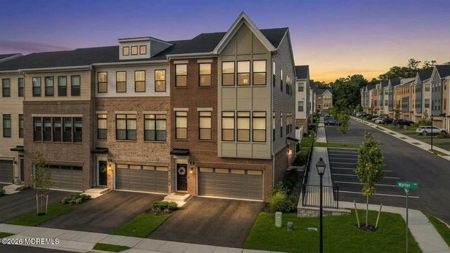 38 Waller Drive, Middletown, NJ 07748