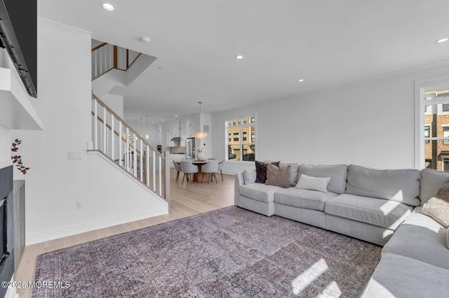 38 Waller Drive, Middletown, NJ 07748