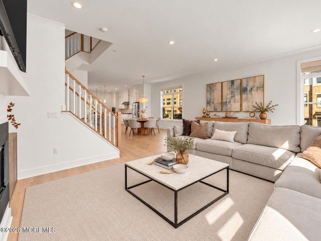 38 Waller Drive, Middletown, NJ 07748