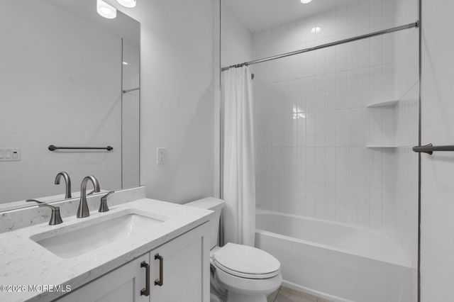 38 Waller Drive, Middletown, NJ 07748