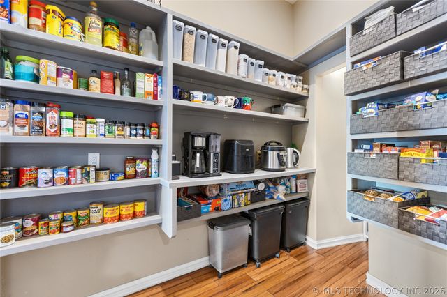 11802 S Hickory Lane, Claremore, OK 74017