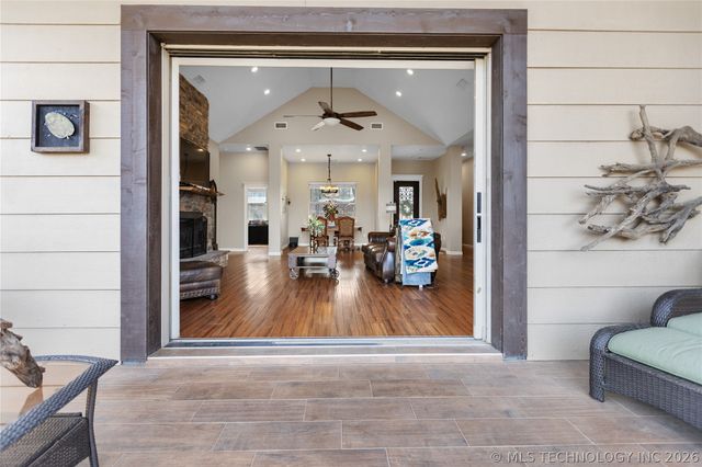 11802 S Hickory Lane, Claremore, OK 74017