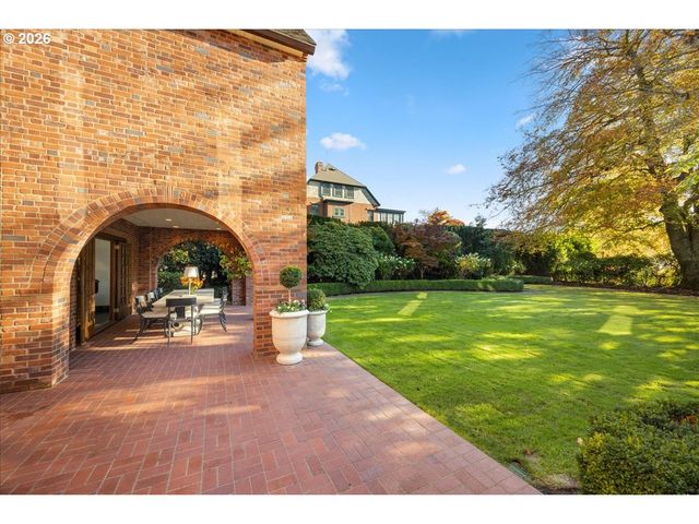 1840 Sw HAWTHORNE Ter, Portland, OR 97201