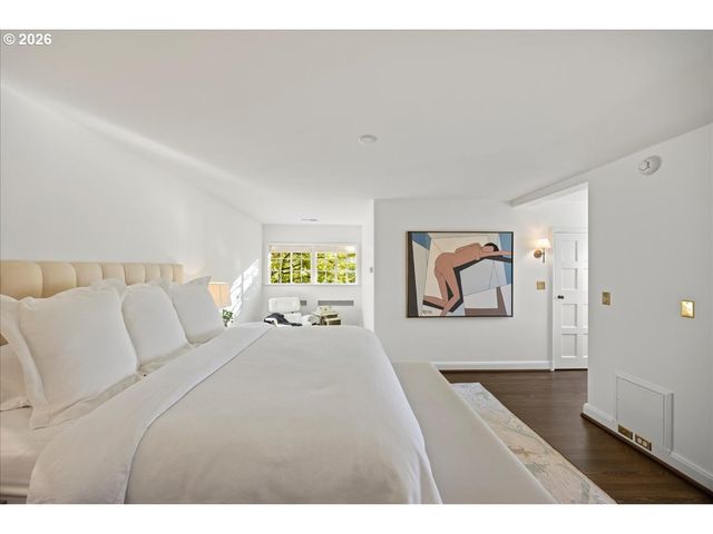 1840 Sw HAWTHORNE Ter, Portland, OR 97201