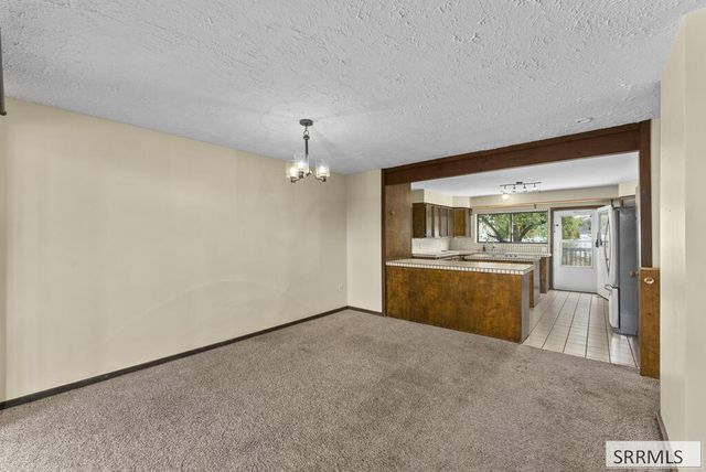 4011 E 49th S, Ammon, ID 83406