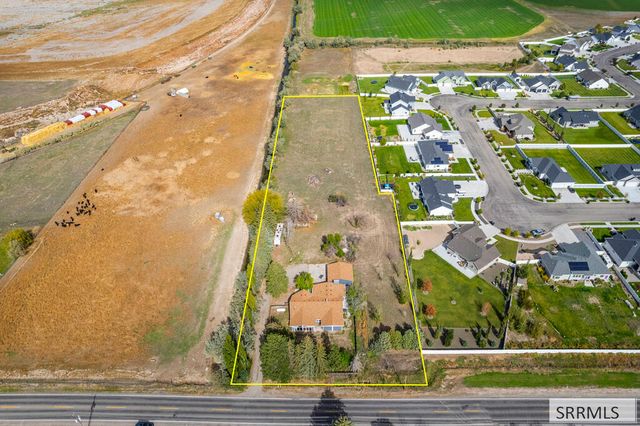 4011 E 49th S, Ammon, ID 83406