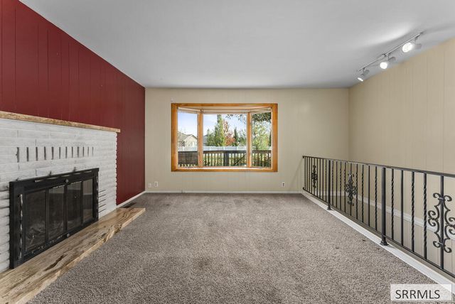 4011 E 49th S, Ammon, ID 83406