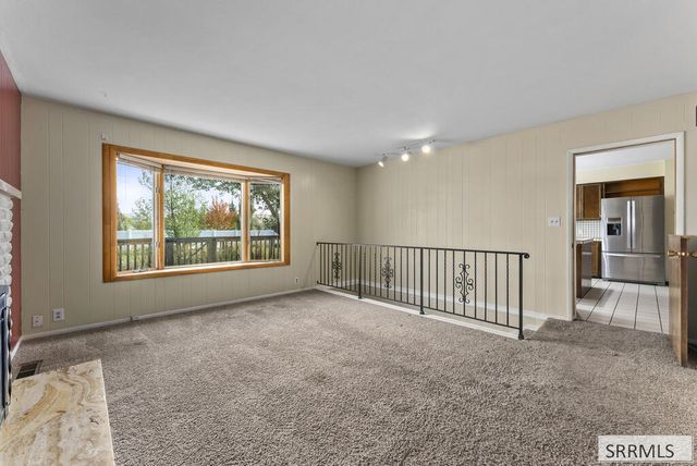 4011 E 49th S, Ammon, ID 83406
