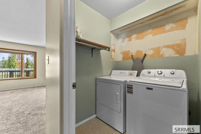 4011 E 49th S, Ammon, ID 83406